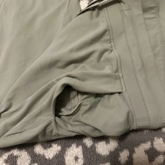lululemon athletica women’s Green rulu joggers - Picture 6 of 8